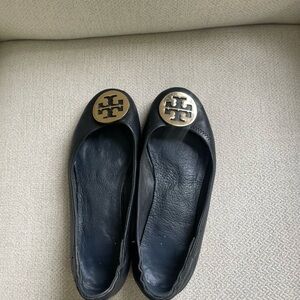 Tory Burch Black Leather Flats with Logo Medallion